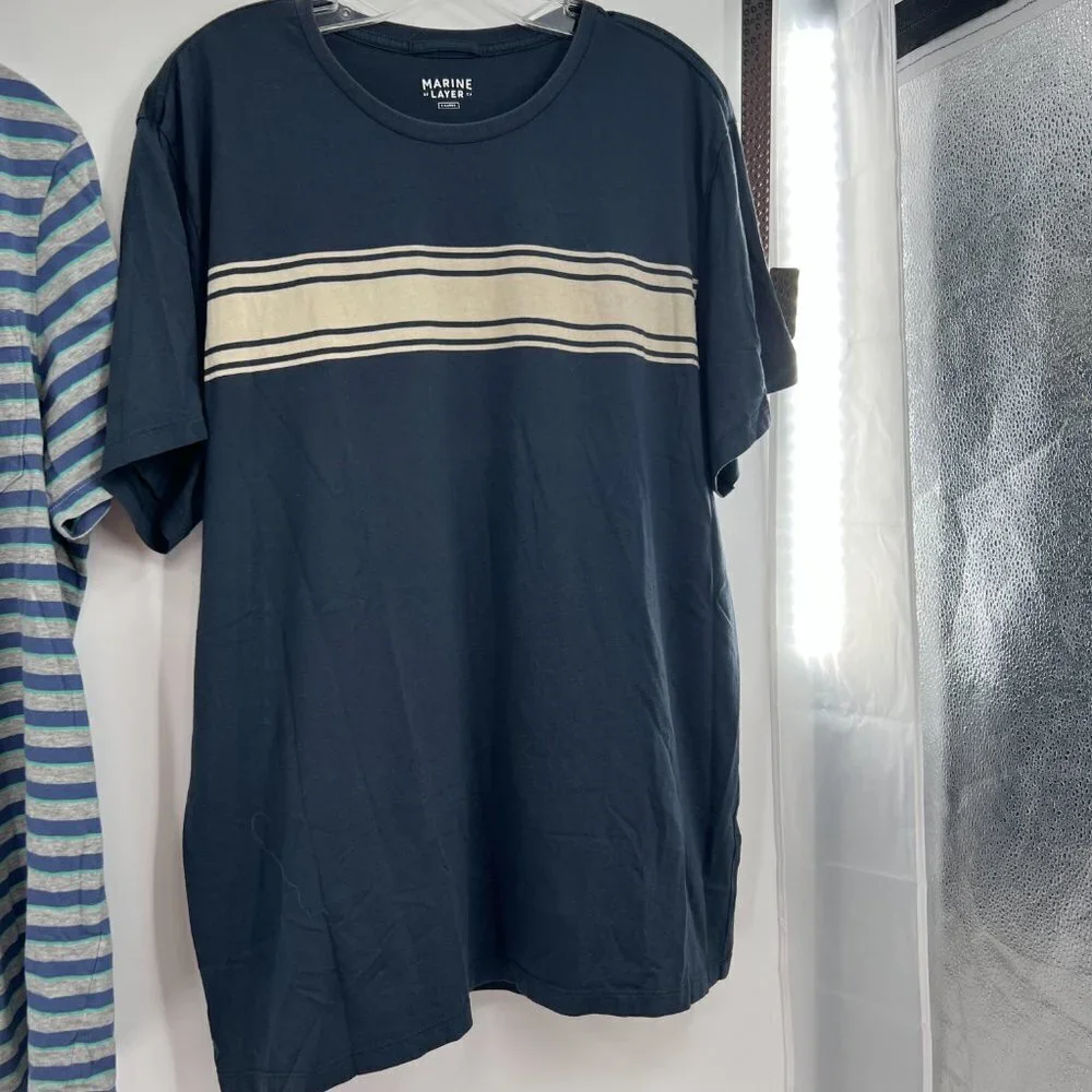2 Men's tee's size XL